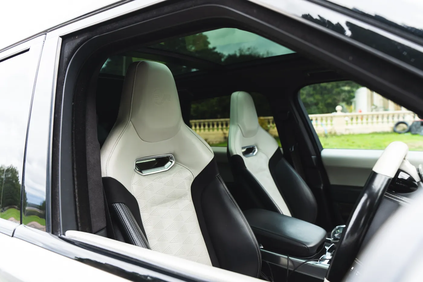 Range Rover Sport SVR photo 2